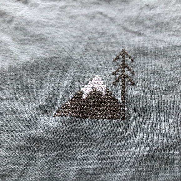 Ten Tree Mountain Embroidered T Shirt in Gray Women’s Size S - Picture 5 of 9